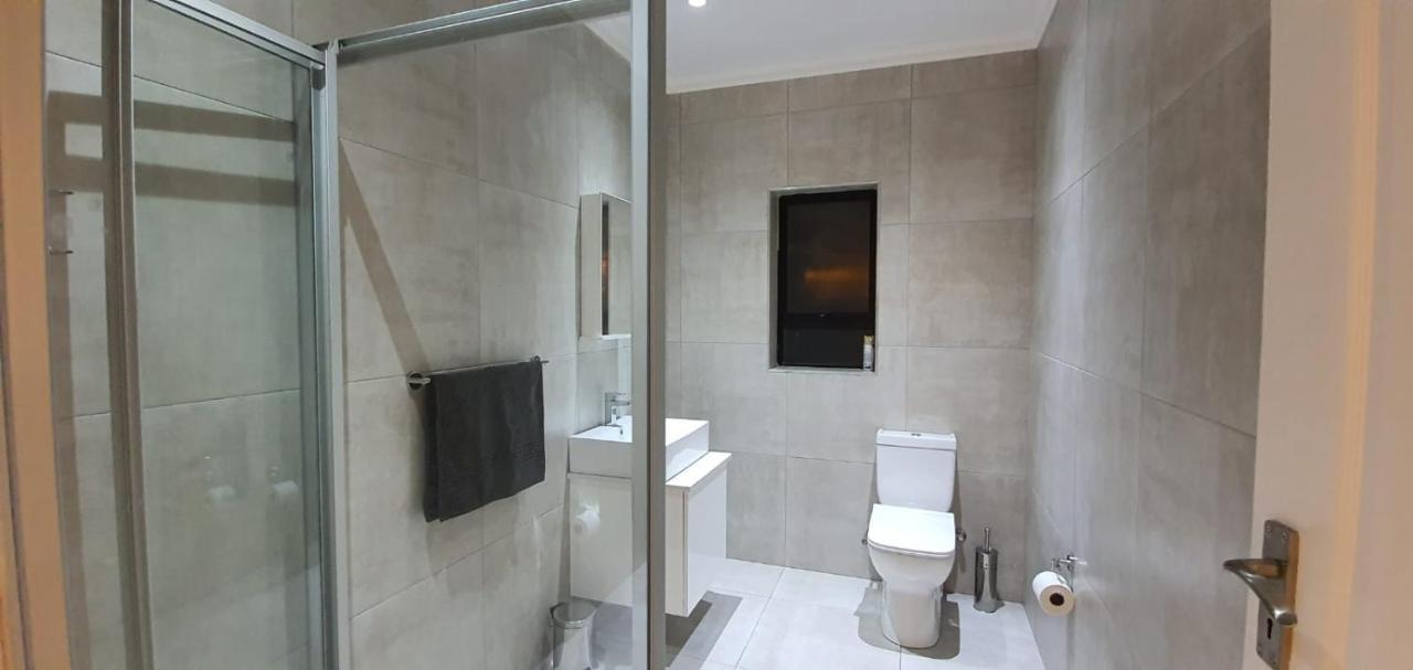 Villa Parisienne Modern Guest House Fokváros Kültér fotó